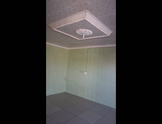 6 BEDROOM HOUSE FOR SALE IN TSAKANE EXT 12